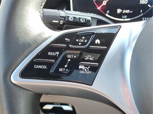 Used 2023 Mercedes-Benz GLC 300 4MATIC image 23