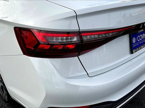 New 2026 Volkswagen Jetta SE image 21