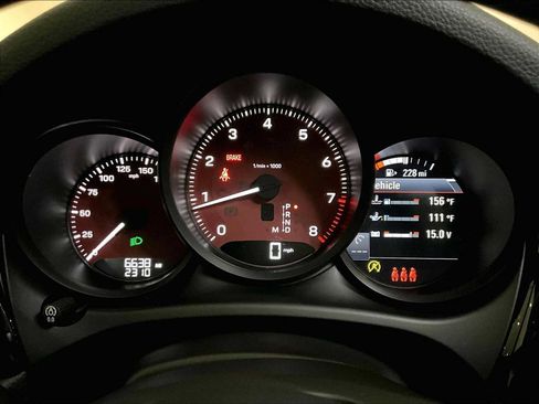 Used 2025 Porsche Macan image 21