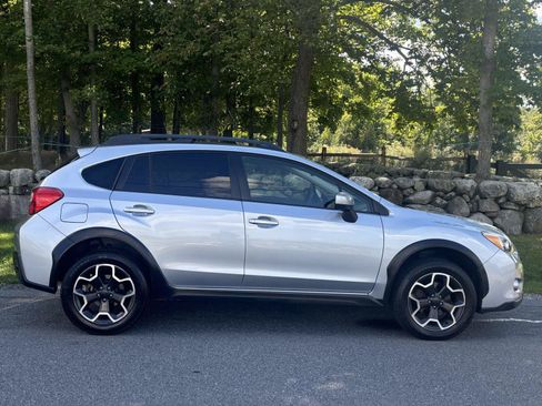 Used 2015 Subaru Crosstrek 2.0i Premium AWD/4WD image 2