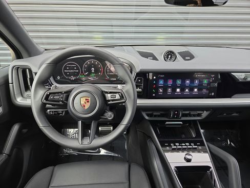 New 2026 Porsche Cayenne S image 8