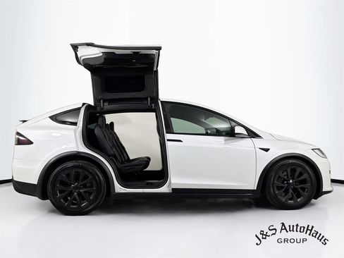 Used 2022 Tesla Model X AWD/4WD image 8