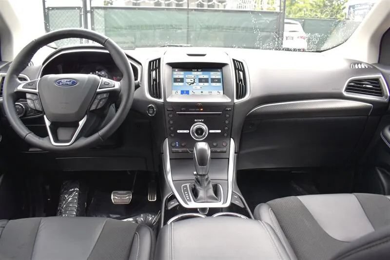 Used 2018 Ford Edge Sport w/ Equipment Group 401A AWD/4WD image 13