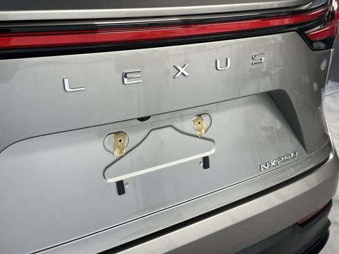 Used 2023 Lexus NX 250 FWD w/ Towing Package (2000 Lbs) image 10