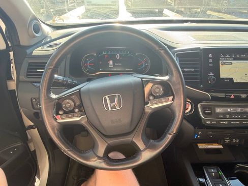 Used 2019 Honda Pilot Elite image 16