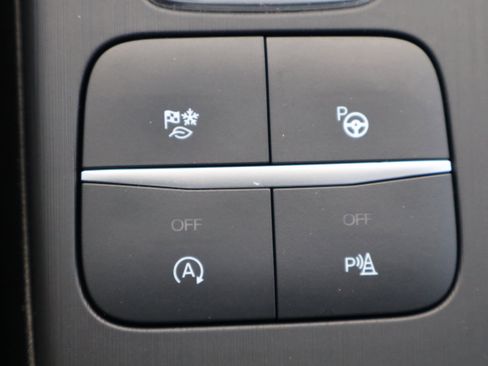 Used 2021 Ford Escape Titanium image 28