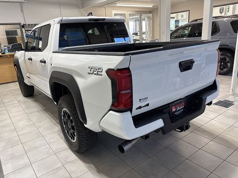 New 2026 Toyota Tacoma TRD Off-Road AWD/4WD image 2