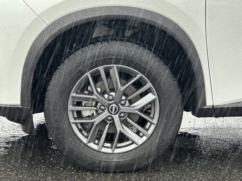 Certified 2024 Nissan Rogue S image 26