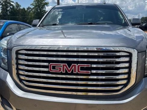 Used 2018 GMC Yukon SLT w/ Premium Edition RWD image 2