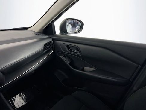 Used 2024 Nissan Rogue S image 20