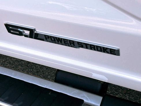 Used 2024 Ford F350 Lariat image 9