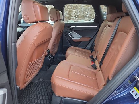 Used 2023 Audi Q3 2.0T Premium Plus image 32