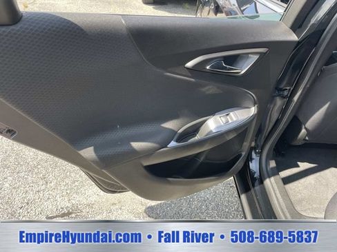Used 2024 Chevrolet Malibu LT FWD image 17