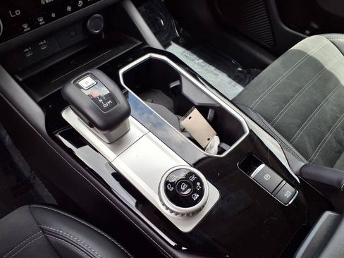 Used 2025 Mitsubishi Outlander SE AWD/4WD image 30