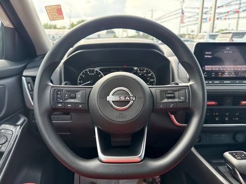 Used 2024 Nissan Rogue S FWD image 13