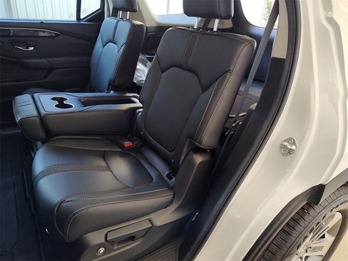 Certified 2025 Honda Pilot EX-L image 33