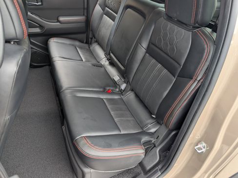 Used 2023 Nissan Frontier PRO-4X w/ Pro-4X Premium Package image 18