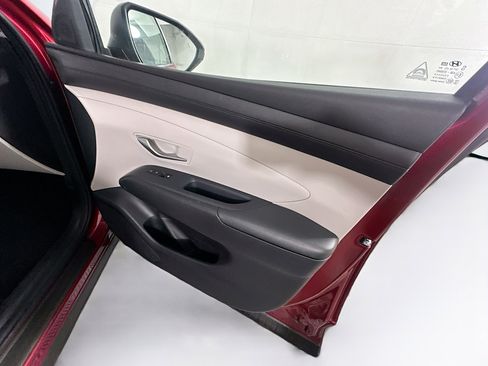 Used 2025 Hyundai Tucson SEL AWD/4WD image 31