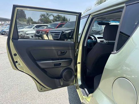 Used 2013 Kia Soul FWD image 9