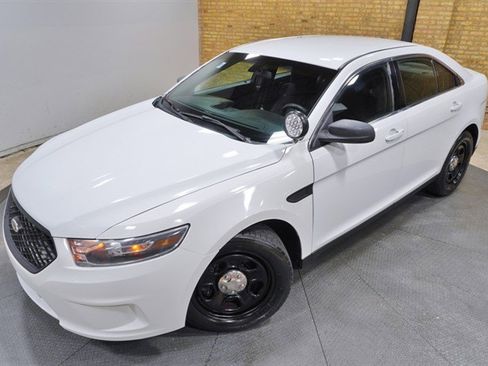 Used 2015 Ford Taurus Police Interceptor AWD image 2