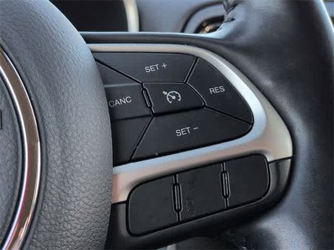 Used 2018 Jeep Compass Latitude w/ Popular Equipment Group image 24