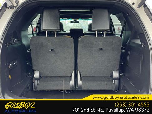Used 2017 Ford Explorer Limited w/ Equipment Group 301A AWD/4WD image 31