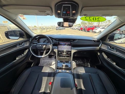 Used 2022 Jeep Grand Cherokee L Limited RWD image 15