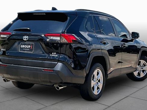 Used 2024 Toyota RAV4 LE AWD/4WD image 13