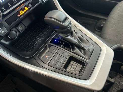 Certified 2025 Toyota RAV4 XLE AWD/4WD image 22