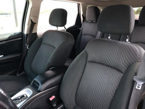 Used 2012 Dodge Journey SXT w/ Flexible Seating Group image 6