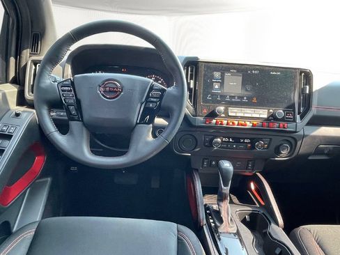 Used 2025 Nissan Frontier Pro-X w/ Pro Convenience Package RWD image 12