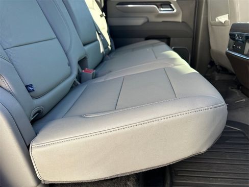 Used 2025 GMC Sierra 2500 SLT w/ SLT Premium Package image 16