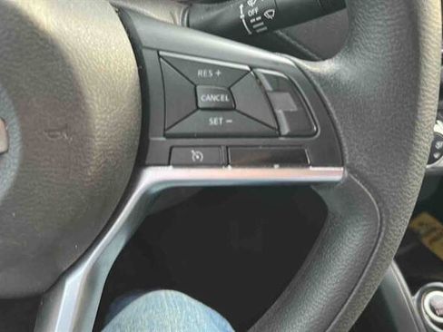 Used 2021 Nissan Versa S FWD image 16