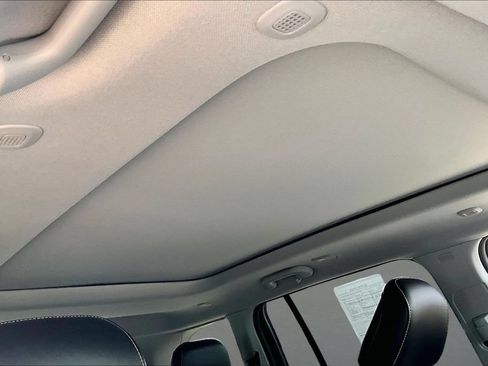 Used 2023 Jeep Grand Cherokee Limited AWD/4WD image 28