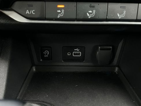 Used 2025 Nissan Sentra S image 23