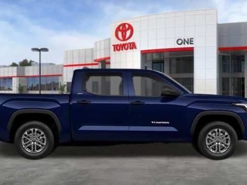 New 2026 Toyota Tundra SR5 w/ SR5 Convenience Package AWD/4WD image 16