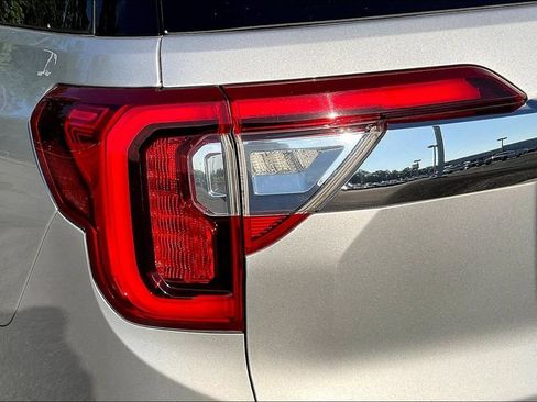 Used 2020 GMC Acadia SLE FWD image 27