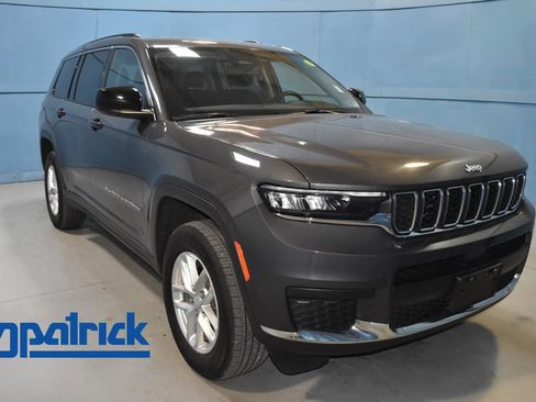 Used 2023 Jeep Grand Cherokee L Laredo image 1