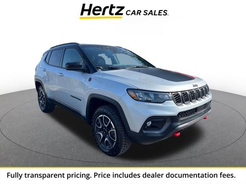 Used 2025 Jeep Compass Trailhawk AWD/4WD image 1