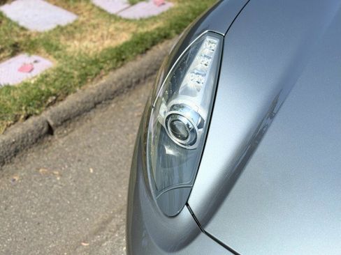Used 2013 Ferrari California image 15