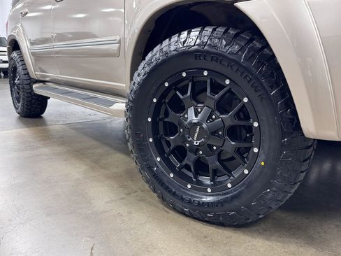 Used 2007 Toyota Sequoia Limited image 2