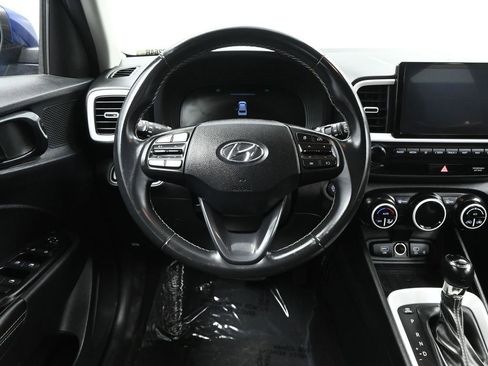 Used 2023 Hyundai Venue Limited w/ Cargo Package image 18