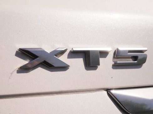 Used 2018 Cadillac XT5 Luxury w/ Driver Awareness Package image 40