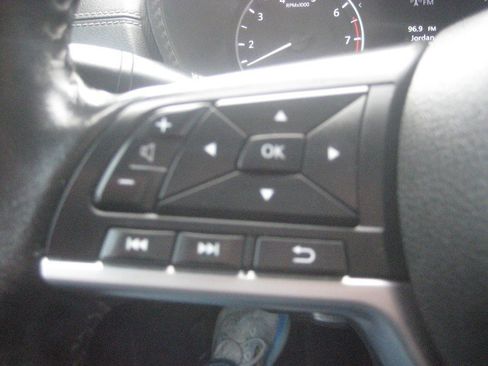 Used 2022 Nissan Sentra SV w/ Trunk Package image 27