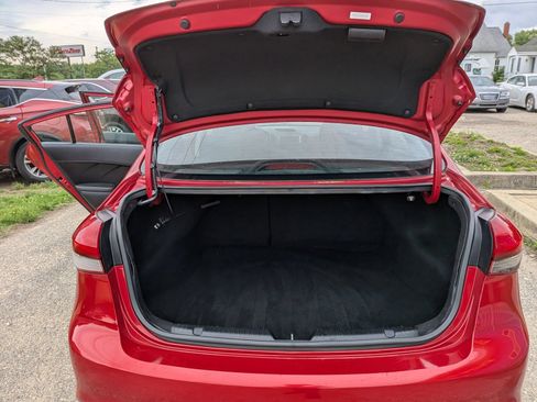 Used 2018 Kia Forte S w/ S Technology Plus Package FWD image 27