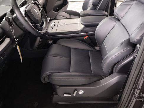 New 2026 Lincoln Navigator Reserve w/ Jet Appearance Package AWD/4WD image 11