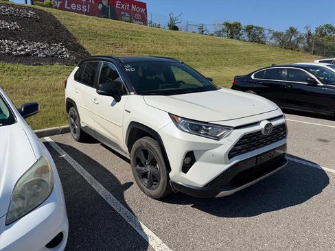 Used 2019 Toyota RAV4 XSE AWD/4WD image 12