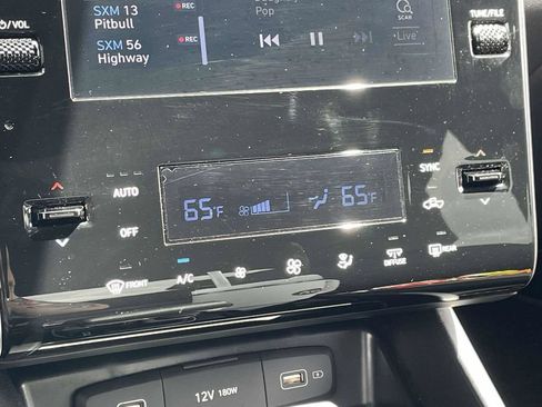 Certified 2024 Hyundai Santa Cruz SEL FWD image 18