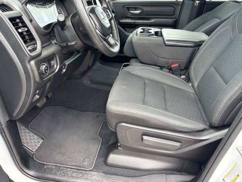 Used 2026 RAM 1500 Express AWD/4WD image 15