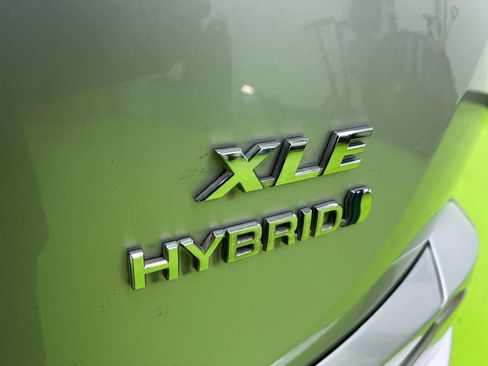 Used 2016 Toyota RAV4 XLE AWD/4WD image 14